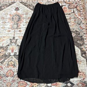 NEW ALI & JAY Flowing Black Maxi Skirt sz S